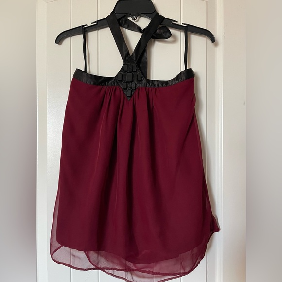 Burgundy sheer top with lining. - Picture 1 of 2